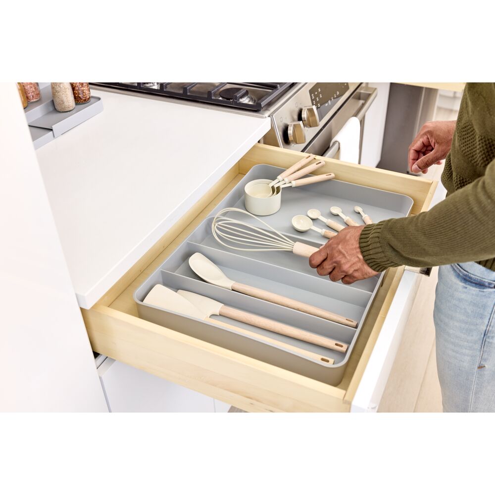 iDesign Eco BPA-Free Recycled Plastic Expandable Flatware and Cutlery Tray. Flint - Image 4