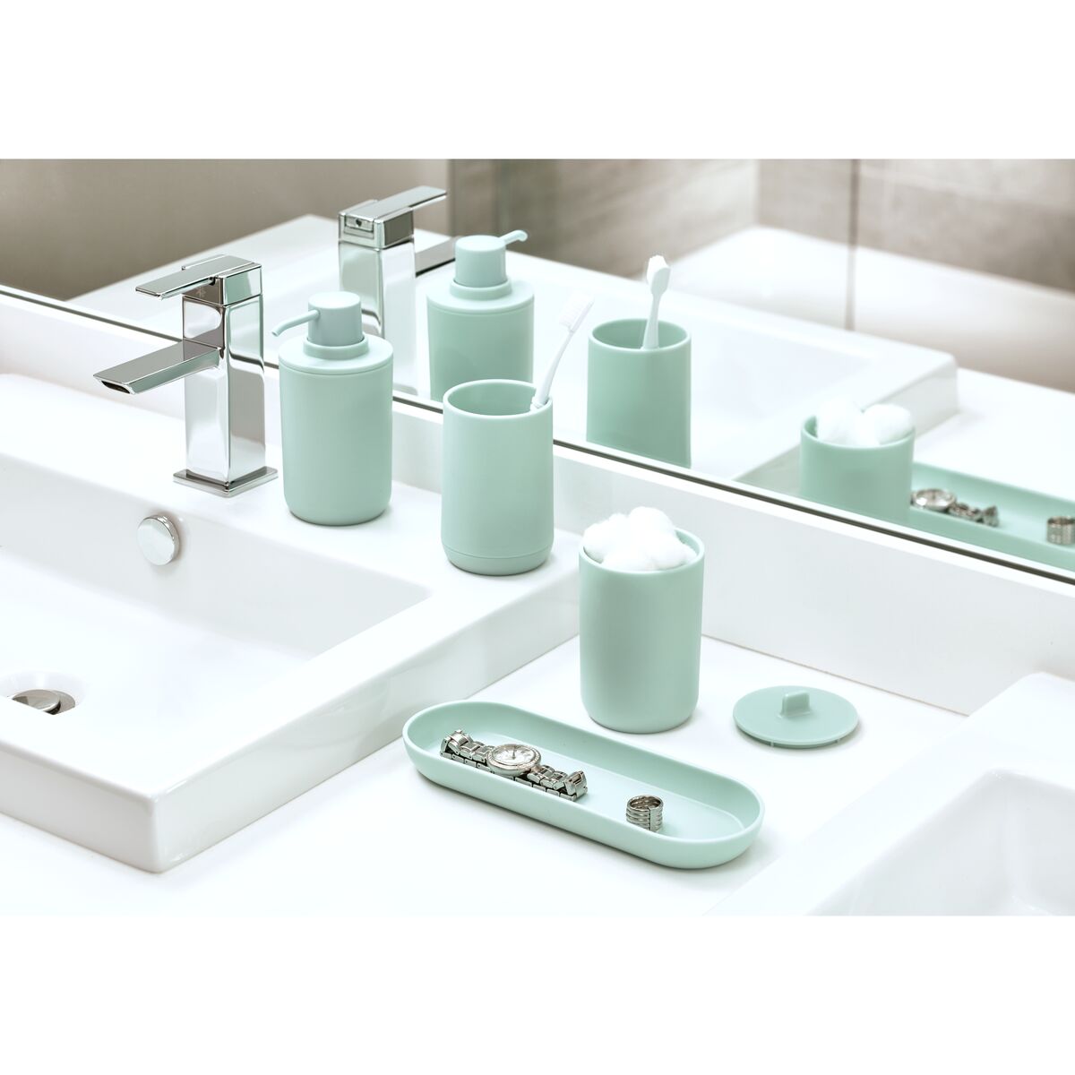 iDesign Cade Bath Accessories (Set of 4) - Image 8