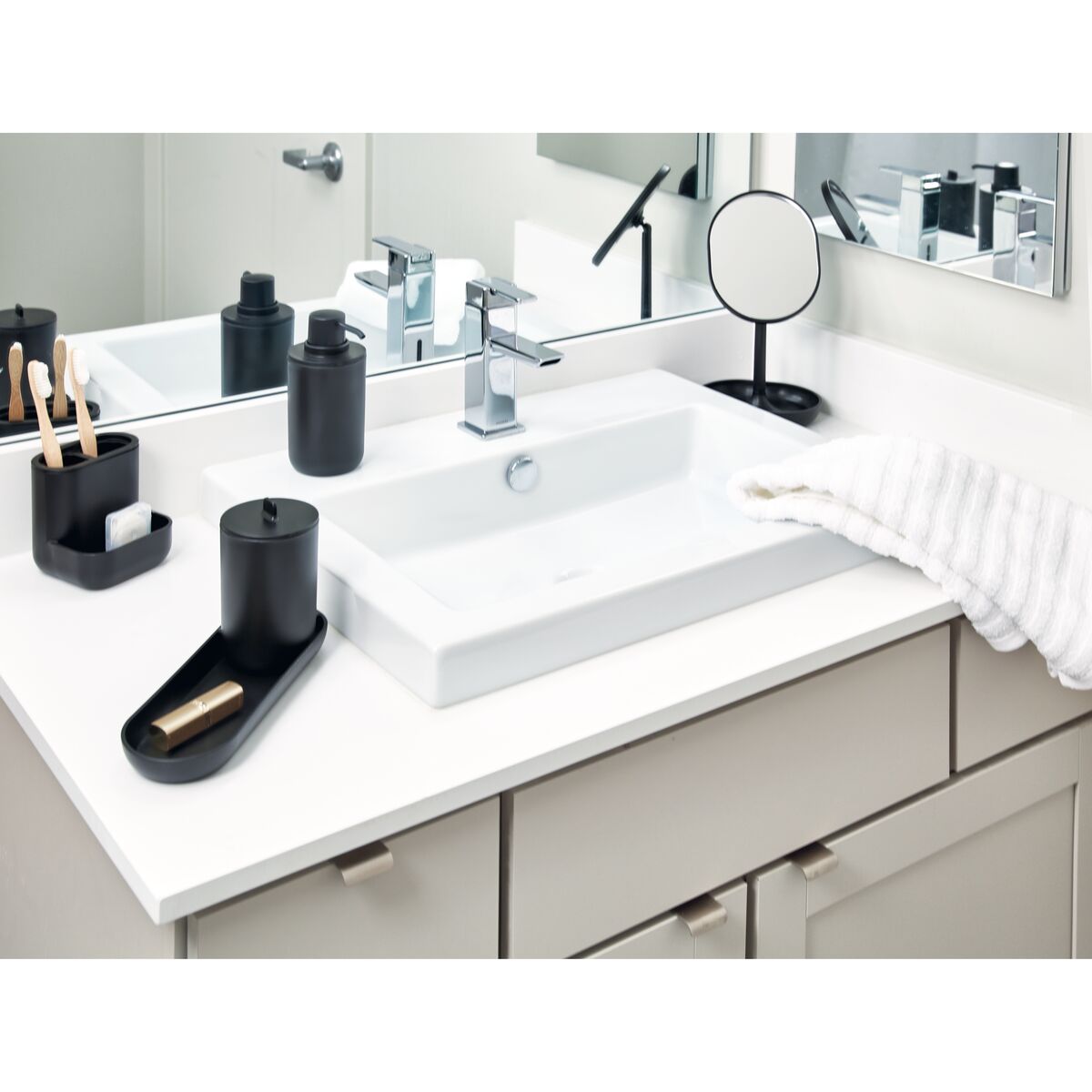 iDesign Cade Bath Accessories (Set of 4) - Image 2