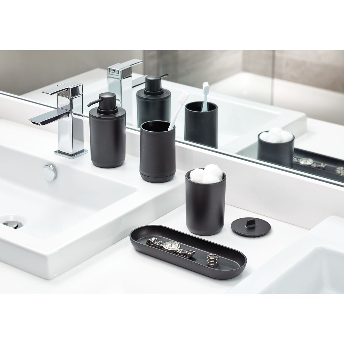 iDesign Cade Bath Accessories (Set of 4) - Image 4