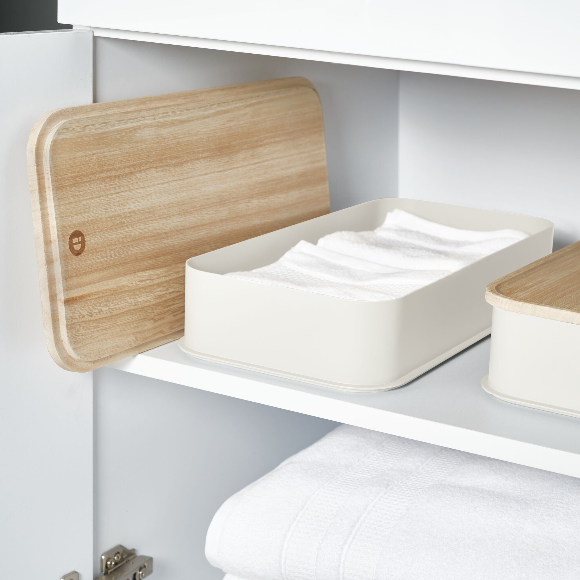 iDesign Eco BPA-Free Plastic Medium Lidded Storage Bin. Coconut/Wood - Image 17